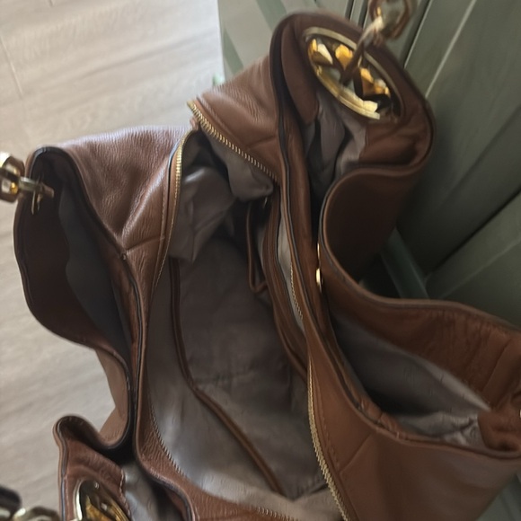 Michael Kors Brown Pebble Leather Shoulder Bag with Chain-Link Strap - Picture 2 of 3